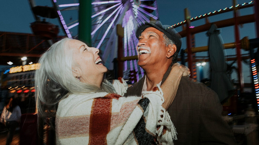 Rencontrer quelqu’un après 70 ans : où et comment faire de nouvelles rencontres ?